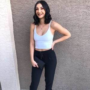 Meet your Posher, Bella